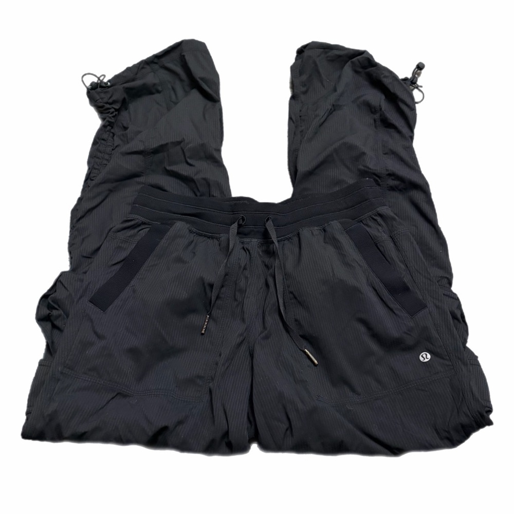 Lululemon Dance Studio Relaxed-Fit Mid-Rise Cargo Pant (Black) Size Small - Picture 2 of 7